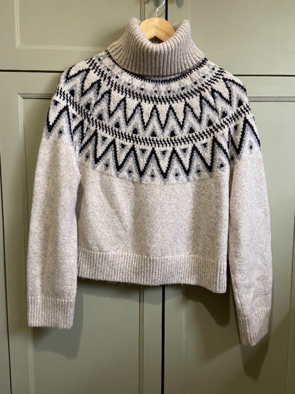 H&M neutral fair isle sweater, turtleneck